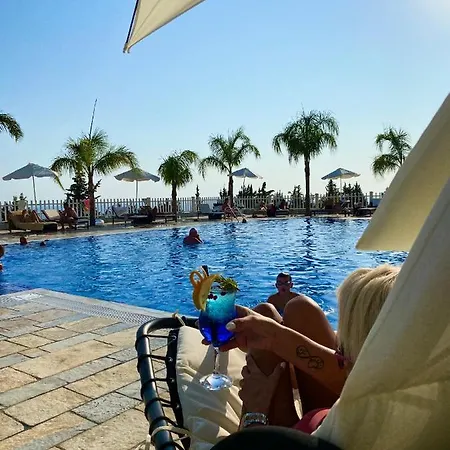 Elysium Дхерми