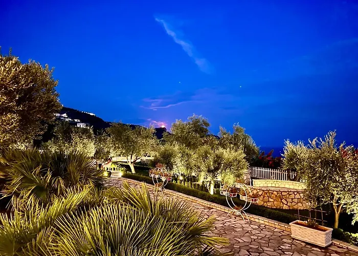 Elysium Hotel Dhërmi